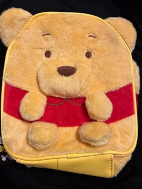Disney Plush Winnie the Pooh Cosmetic Bag - Bioworld Brand New w/ Tag